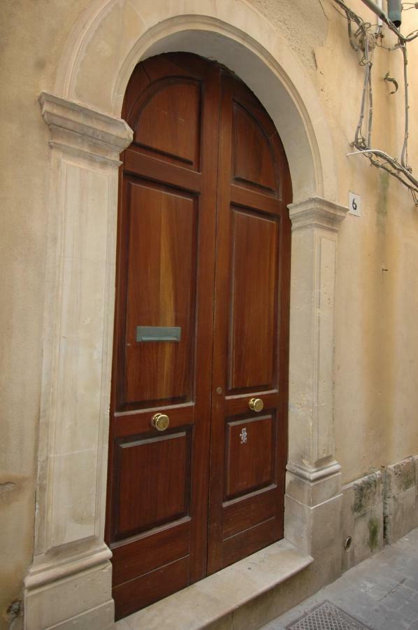 Feel Home Ortigia 2 Syracuse Exterior photo